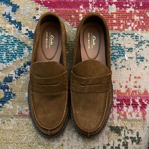 Mens Clarks suede loafer; Craftmaster Series; size 10.5